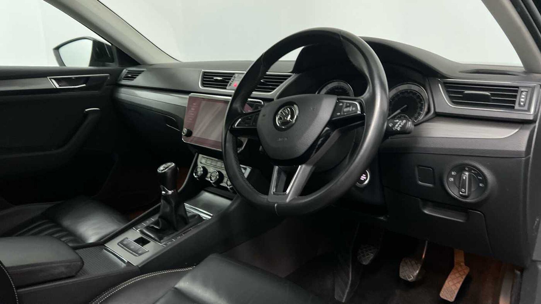 SKODA Superb 2.0 TDI SCR 150ps SE L Estate