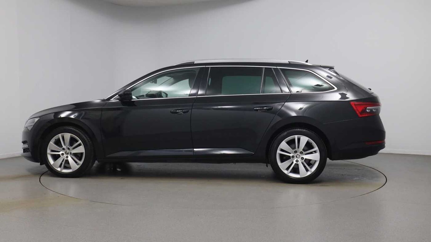 SKODA Superb 2.0 TDI SCR 150ps SE L Estate