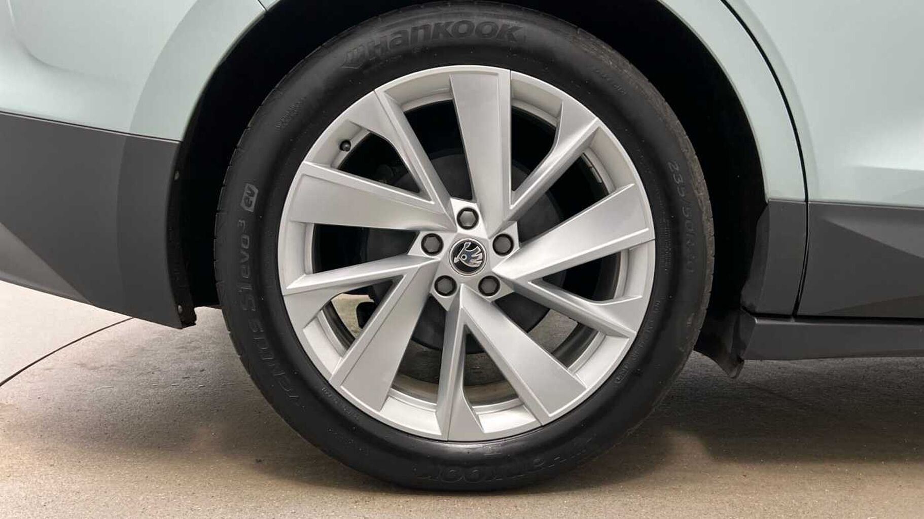 SKODA Enyaq 62kWh 60 Nav Loft SUV 5dr Electric Auto (179 ps)