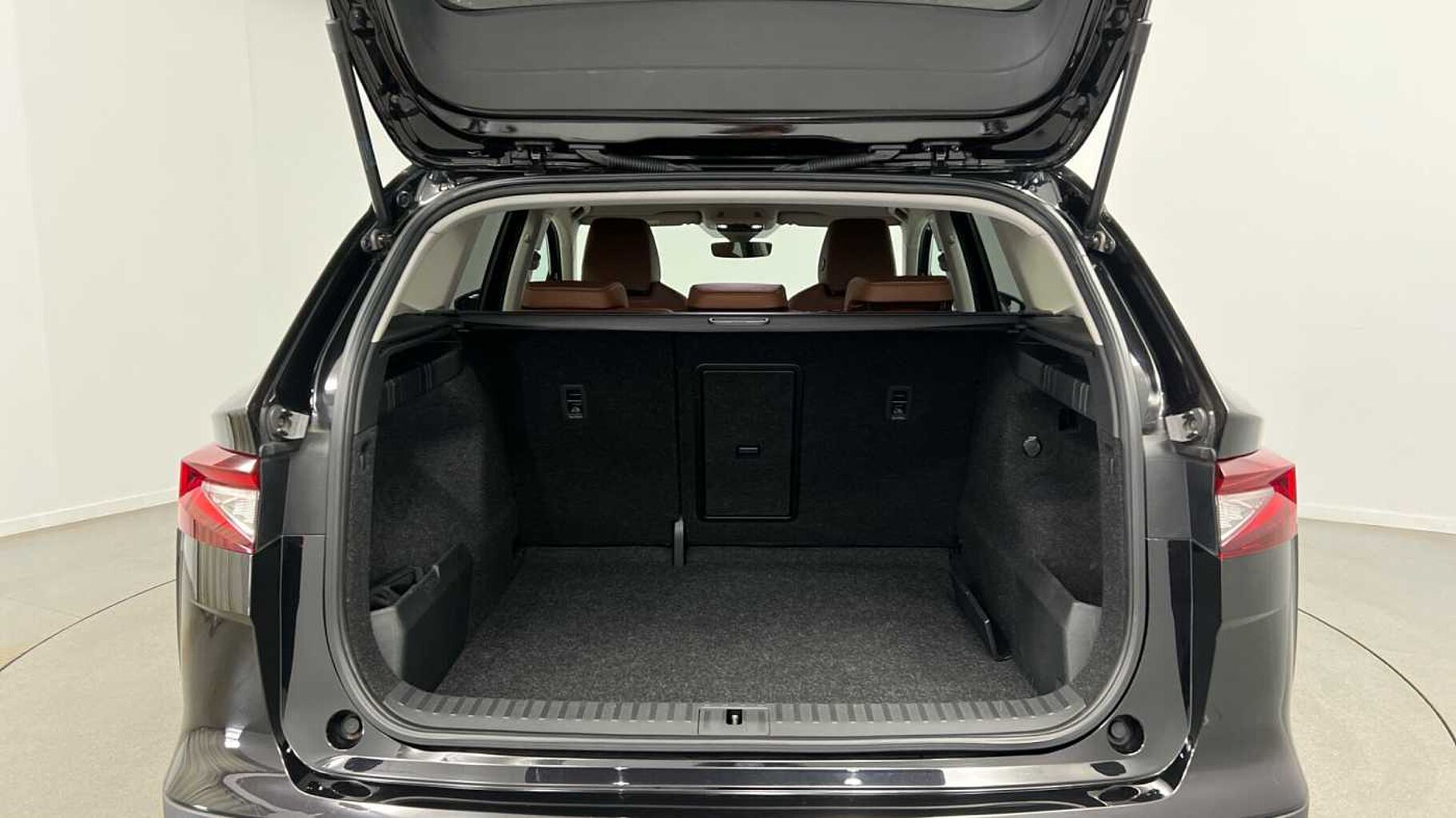 SKODA Enyaq 62kWh 60 SUV 5dr Electric Auto (DC120kW) (179 ps)