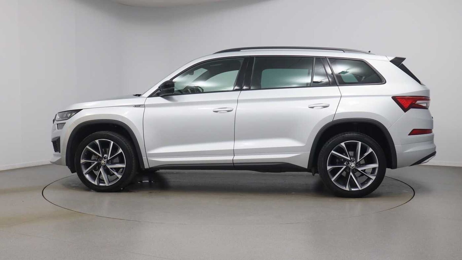 SKODA Kodiaq 1.5 TSI ACT SportLine SUV 5dr Petrol DSG Euro 6 (s/s) (7 Seat) (150 ps)